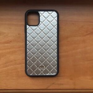 Vianel iPhone 11 Pro Flex Case - Lambskin  Silver Quilted  NWOT